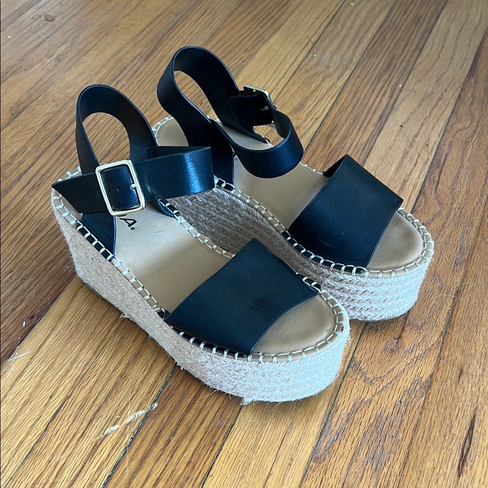 Stylish Black Platform Sandals